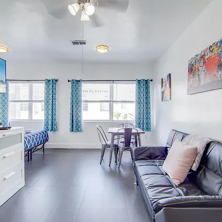Chic Large Studio Apt Near Ocean Drive South Beach